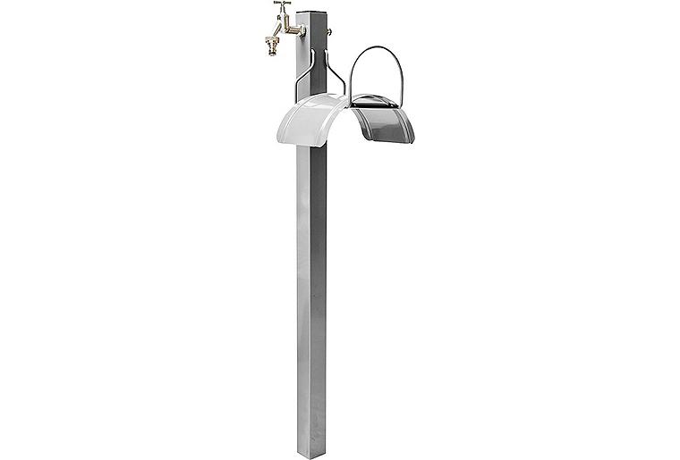 Gartensäule mit Schlauchhalter Stahl pulverbeschichtet Gartensäule mit Schlauchhalter Stahl pulverbeschichtet
